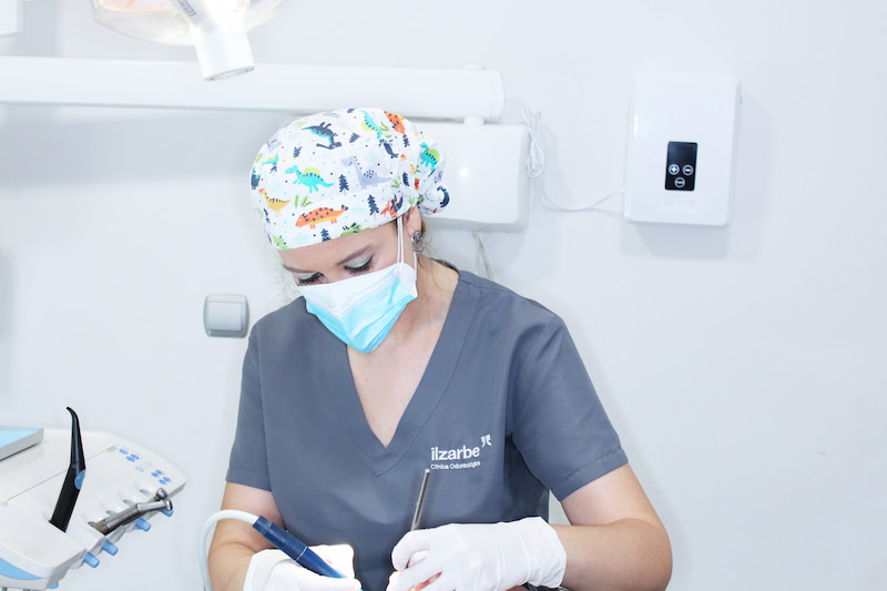 higienista dental clinica ilzarbe